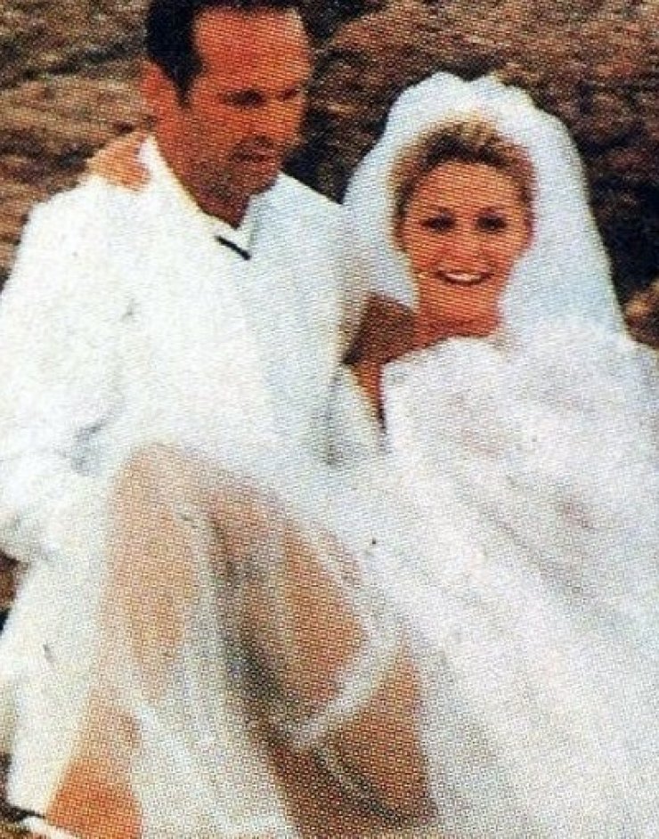 Μπαλατσινού - Κωστόπουλος: Οι απίστευτες γκαντεμιές στον γάμο τους