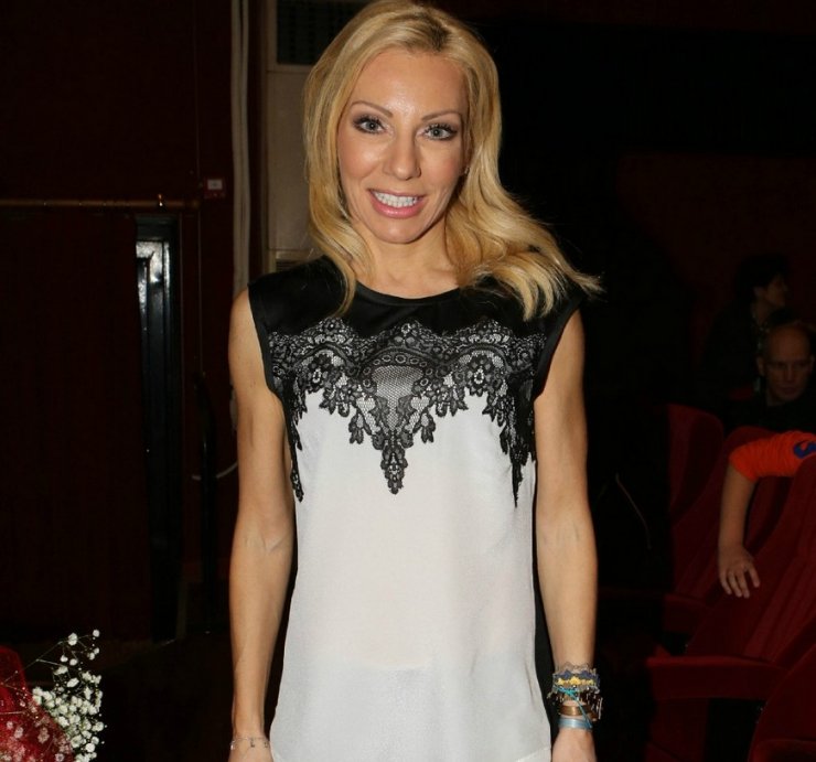 Έλενα Τσαβαλιά: Το πολύ εντυπωσιακό δώρο που δέχτηκε από τον σύζυγό και το γιο της για τα γενέθλιά της [εικόνα]