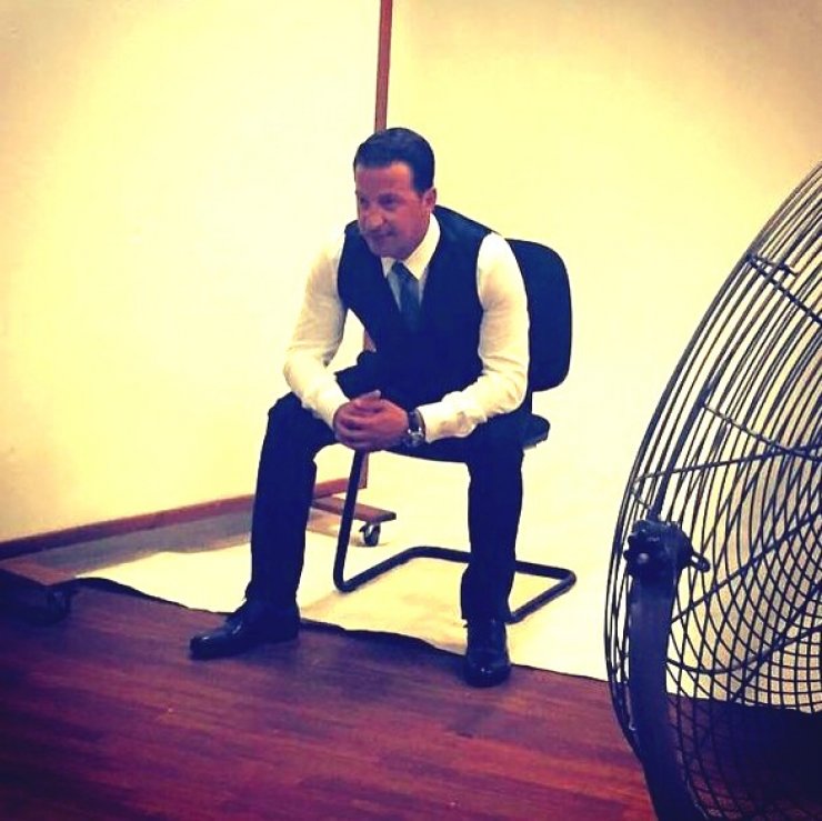 Η φωτογραφία που έκανε το Χρύσανθο Τσουρούλλη να "κλάψει" από τα γέλια