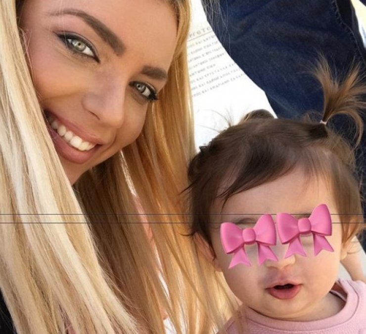 Άντρη Καραντώνη: Δείτε την μικρή Αργυρώ να κάνει πασαρέλα 