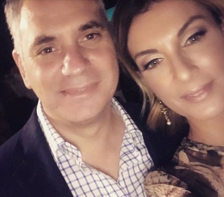 Οι ευχές της Γιώτας Παπαδοπούλου στο σύζυγό της για την ονομαστική του εορτή