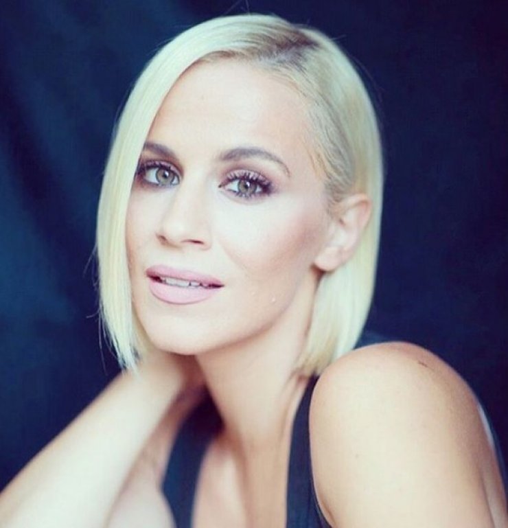 Με επώνυμο Έλληνα ερωτευμένη η Νάντια Μπουλέ