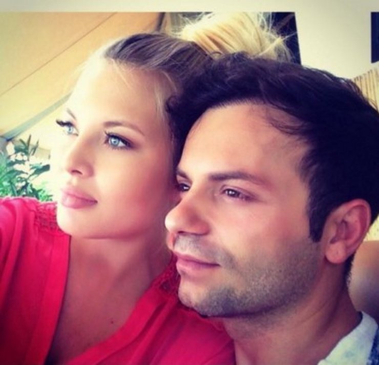 Αυτά είναι τα πιο τρυφερά στιγμιότυπα του συντρόφου και του παιδιού της Ροζίτα Κεντάλα