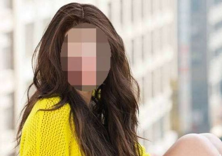 Πασίγνωστη τραγουδίστρια απέλυσε τους γονείς της!