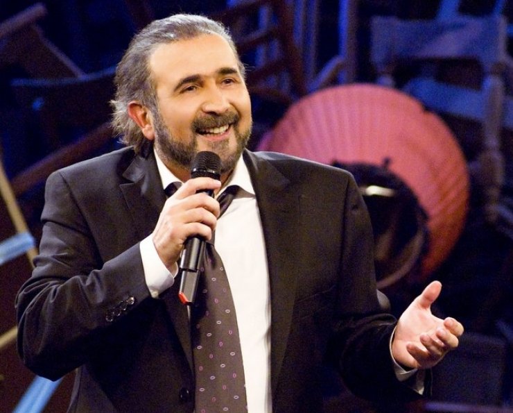 Η σύλληψη του Λάκη Λαζόπουλου για προσβολή του Προέδρου της Δημοκρατίας