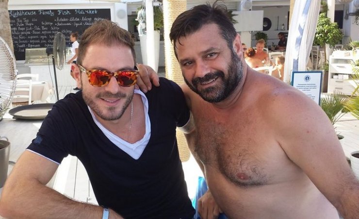 Άθως Σολωμού: Σε παραλία της Λεμεσού με καλό του φίλο