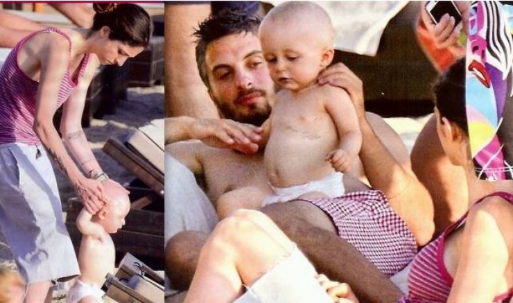 Καρβέλα - Πανουργιάς: Τρυφερές στιγμές με τον γιο τους στην θάλασσα