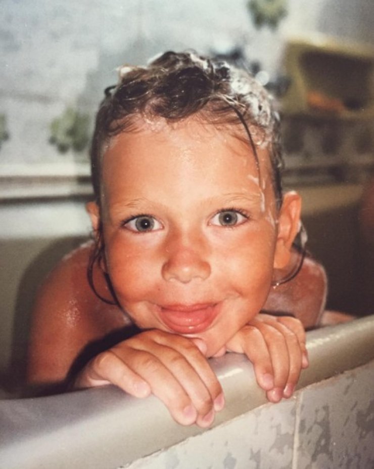 Ποια ηθοποιός κυπριακής σειράς είναι η εικονιζόμενη;