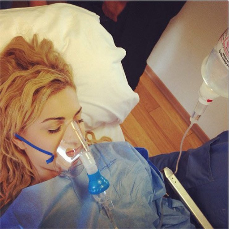 Φανή Σωκράτους: Στο νοσοκομείο με μάσκα οξυγόνου