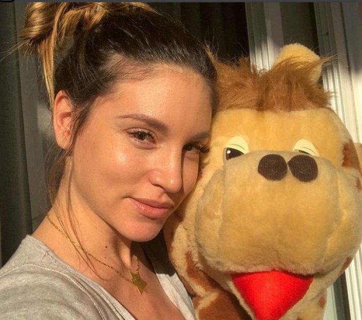 Η πρώτη βόλτα της Αθηνάς Οικονομάκου μετά τη γέννηση του γιου της