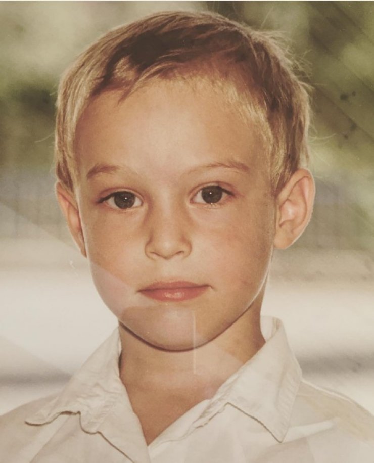 Δεν θα πιστεύετε ποιος Κύπριος ηθοποιός είναι στη φωτογραφία…