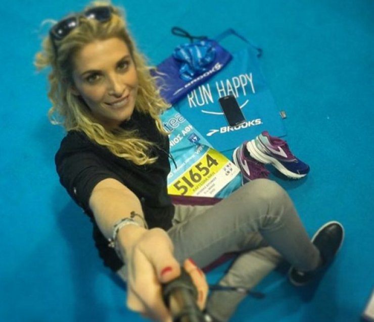 Νίκη Κάρτσωνα: Έτρεξε στον Μαραθώνιο Αθήνας μαζί με τον γιο της![βίντεο]