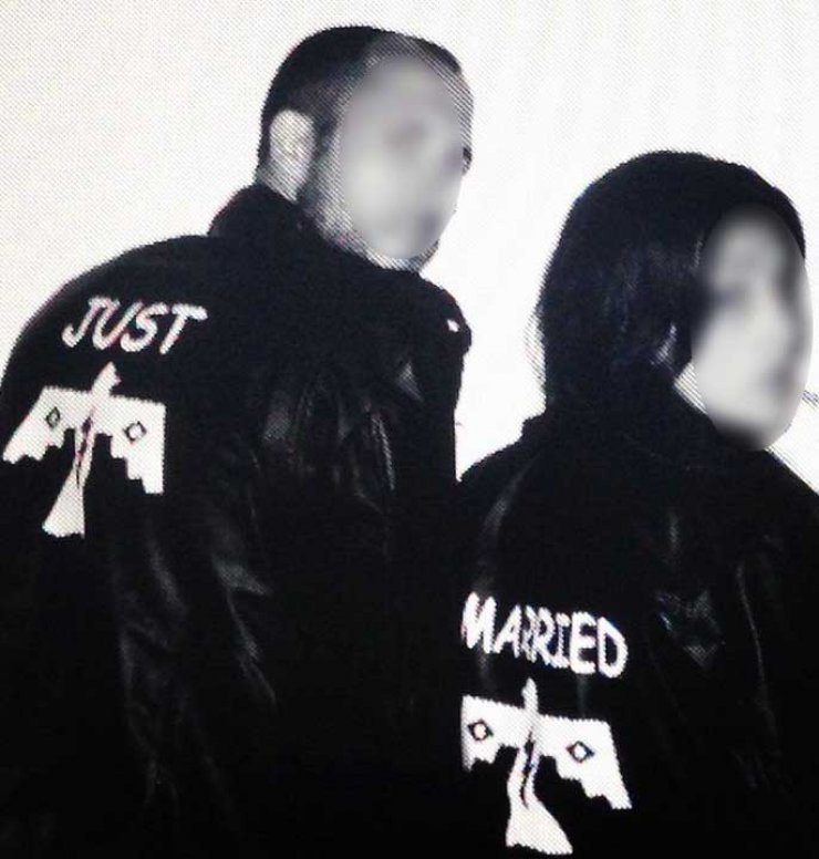 Τραγουδίστρια παντρεύτηκε τον αγαπημένο της στην Σκόπελο! [εικόνες]