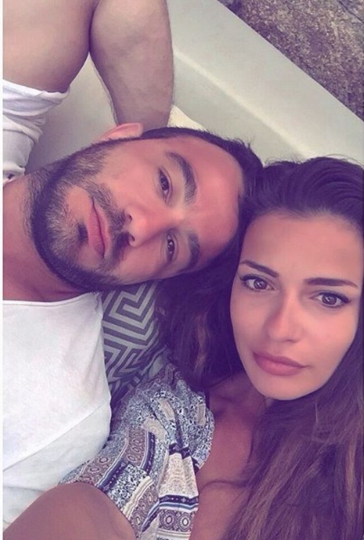 Γιώργος Θεοδότου - Χαριτίνη Ηλιάδου: H φωτογραφία από την Μύκονο και το τρυφερό μήνυμα που διαψεύδει τις φήμες