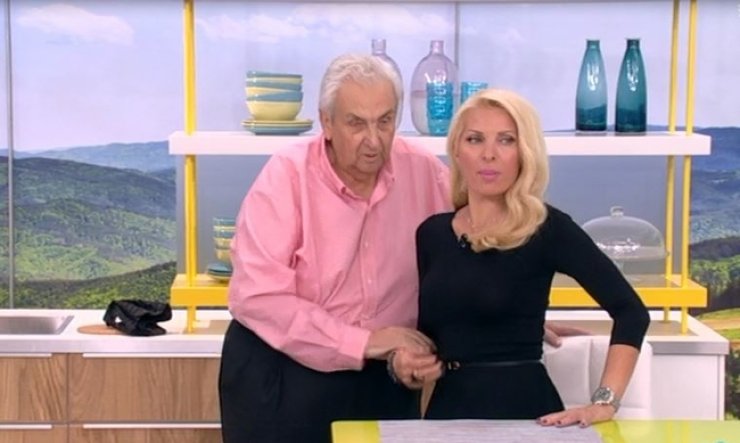 Άφωνη η Μενεγάκη – Εμφανίστηκε ο Κοντομηνάς στην εκπομπή της