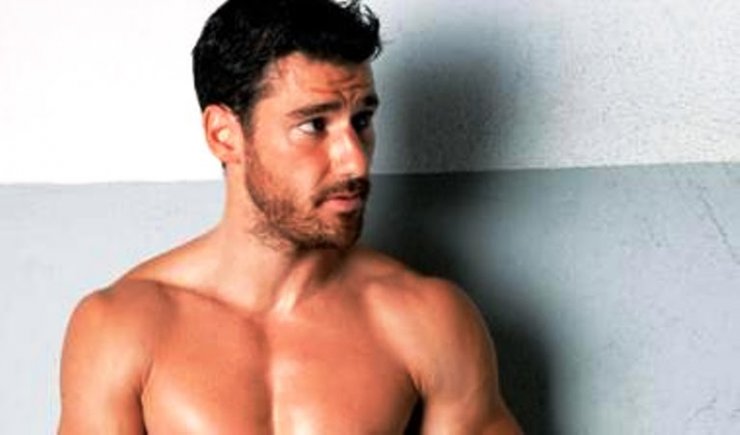 Γιούρκας Σεϊταρίδης: Ποιες Ελληνίδες, κάποιες... δεσμευμένες, είναι του γούστου του;