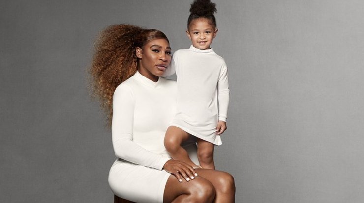 H Serena Williams και η κόρη της με το ίδιο φούξια μαγιό
