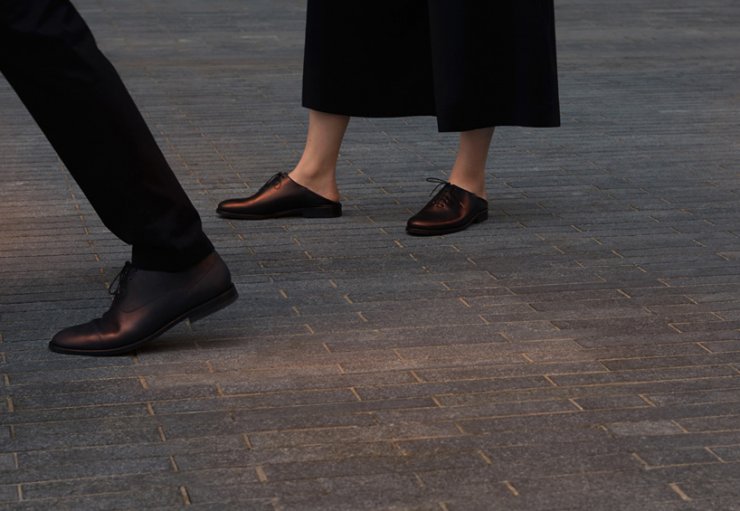  Υποδήματα της COS