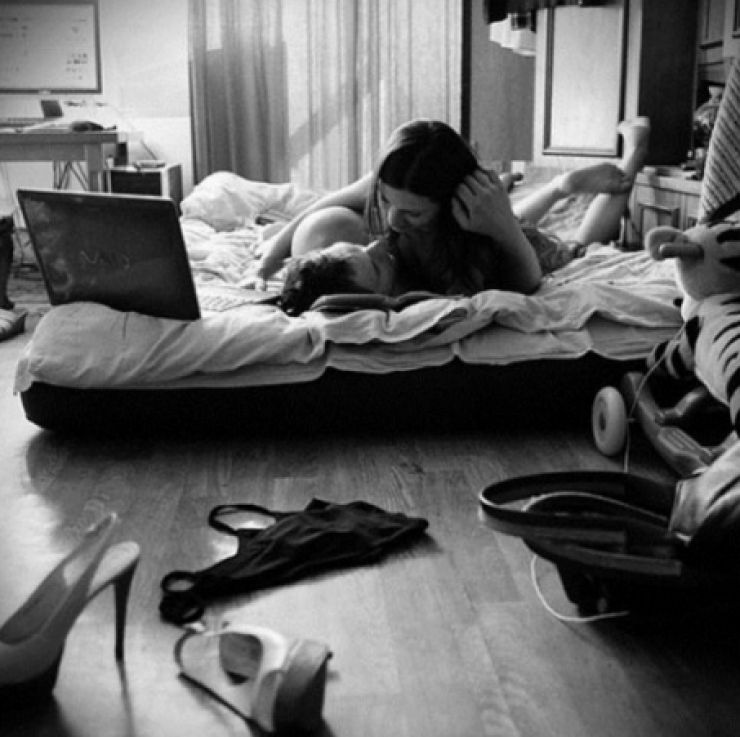 Τα μεγαλύτερα ψέματα που σου λέει ένας άντρας για να σε “ρίξει” στο κρεβάτι