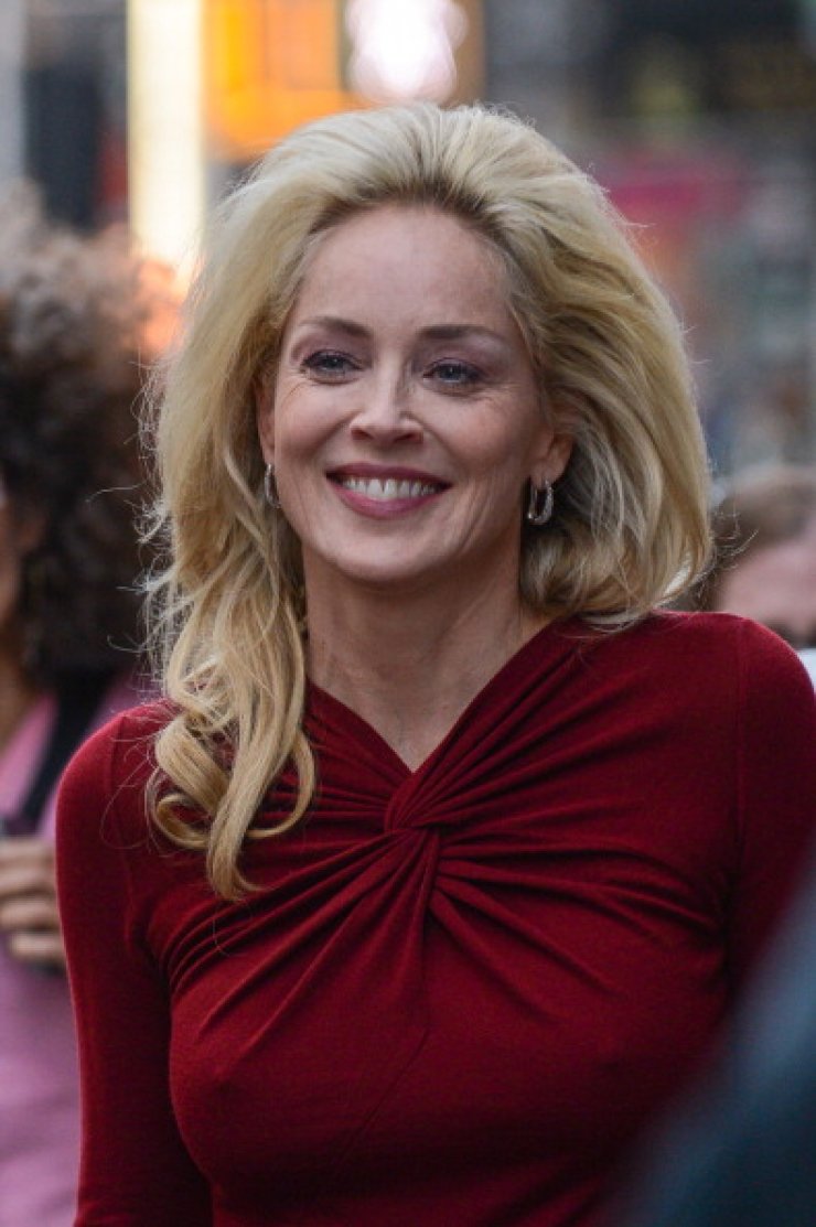 H Sharon Stone εργαζόταν ως πόρνη πριν γίνει ηθοποιός!