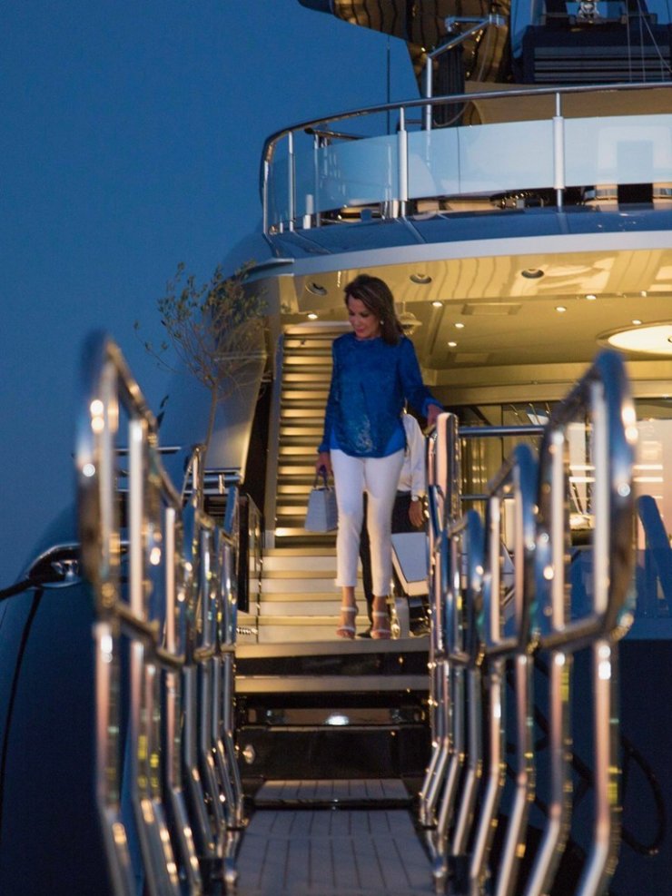 Η απόλυτη χλιδή! Δείτε το εσωτερικό του υπερπολυτελούς σκάφους της Γιάννας Αγγελοπούλου