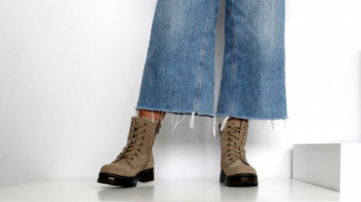 Μποτάκια: Πώς να φοράς σωστά τα πιο "must" παπούτσια του χειμώνα!