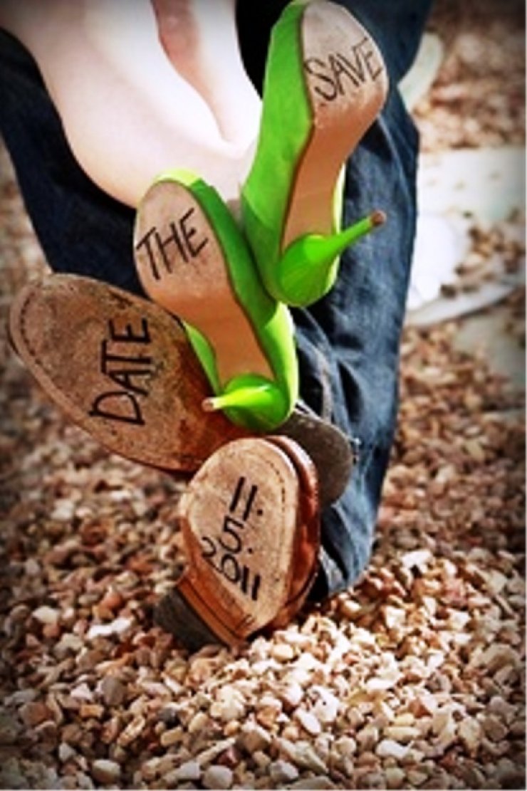 Εσείς τί θα γράψετε κάτω από το παπούτσι του γάμου σας;