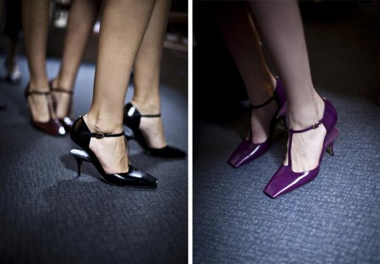 Τα τακούνια που αιωρούνται 