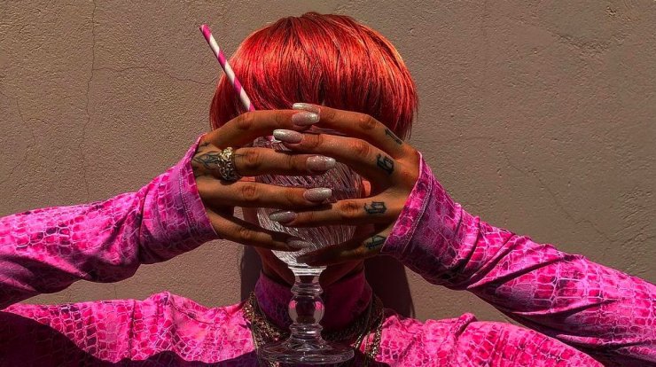 Η Ελληνίδα τραγουδίστρια συγκίνησε για τη μάχη του συντρόφου της με τον καρκίνο