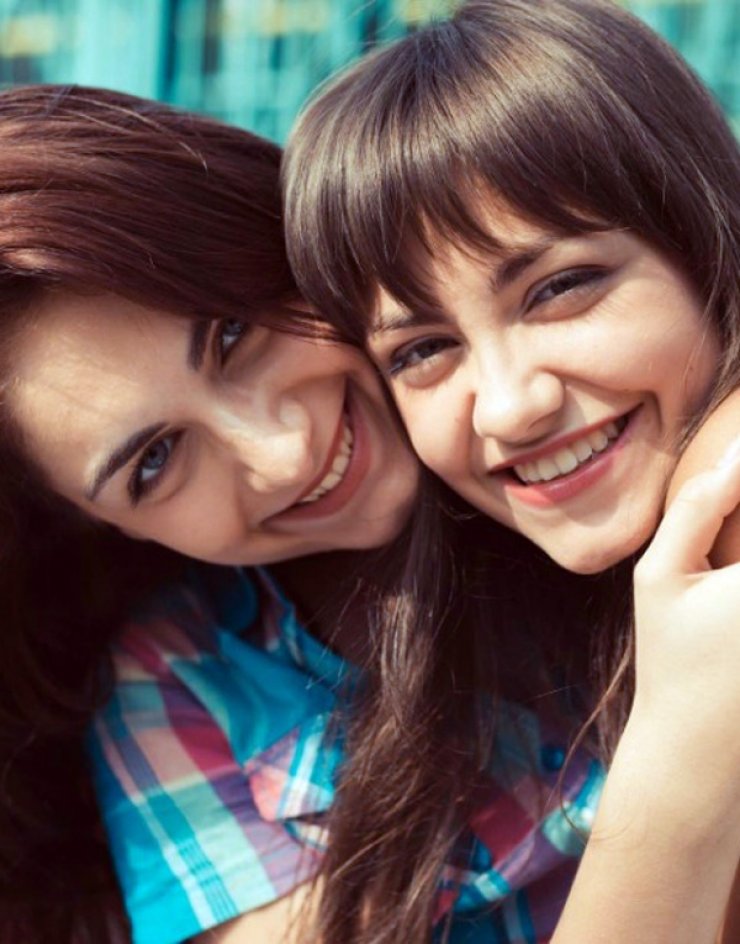 Ποια είναι τα beauty οφέλη που έχεις αν είσαι η μικρότερη αδερφή