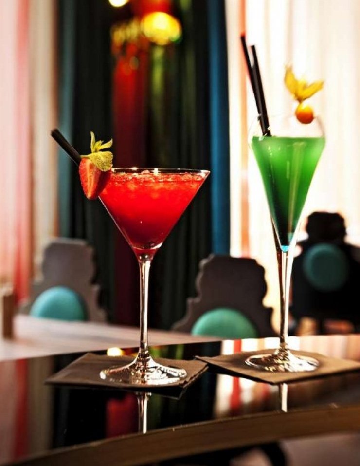 Νύχτα-μέρα στα bars της Λάρνακας