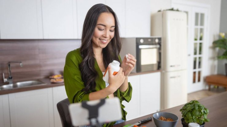 Η nutritionist σου λέει όλα όσα χρειάζεται να ξέρεις για τα συμπληρώματα διατροφής