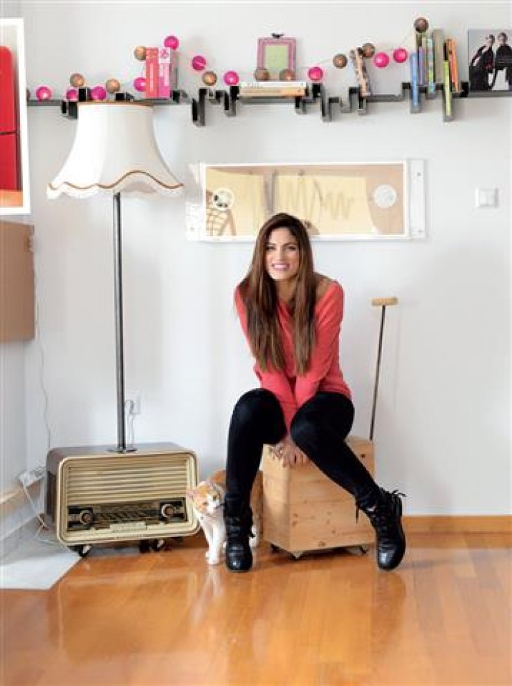 Μαίρη Συνατσάκη: Μας ξεναγεί στο μοντέρνο ρετιρέ της στην Αγία Παρασκευή