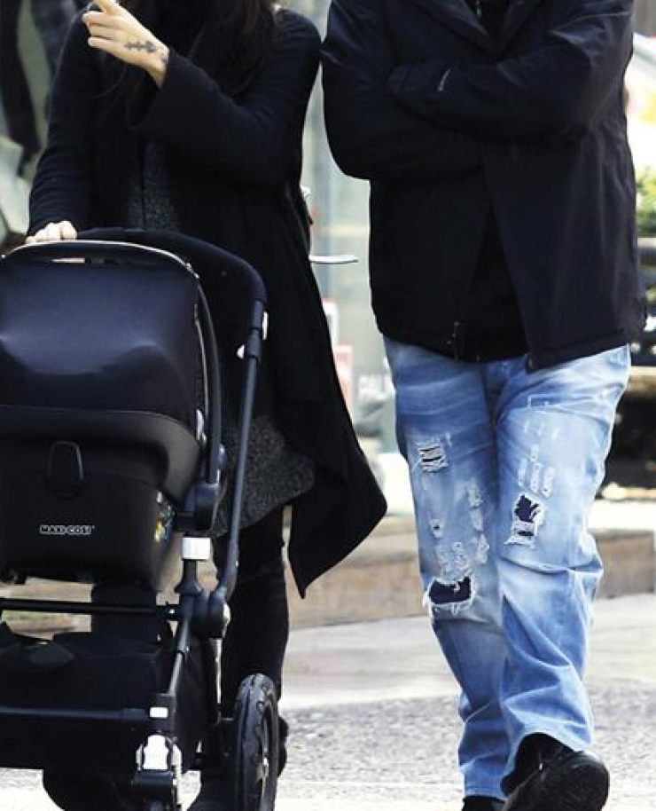 Η πρώτη δημόσια εμφάνιση ζευγαριού της ελληνικής showbiz με το νεογέννητο γιο τους!