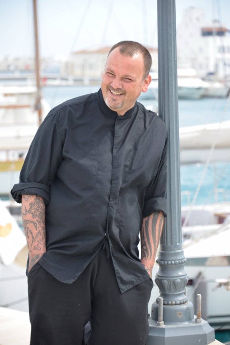 Δημήτρης Σκαρμούτσος: Μας μιλάει για τα νέα επαγγελματικά σχέδια του στην Κύπρο