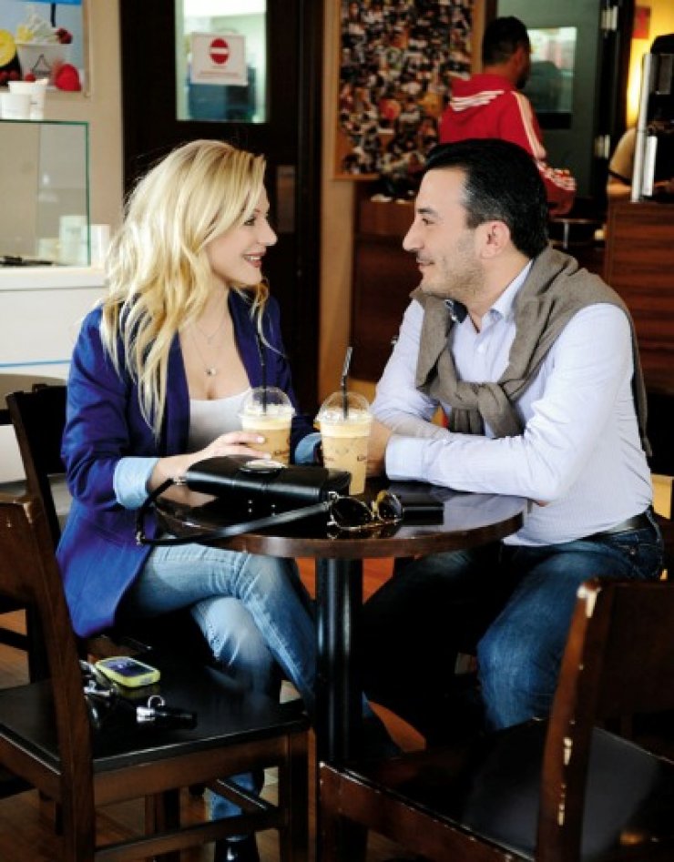 Άννα Μαρία Ευτυχίου - Αχιλλέας Παυλίδης: Ανεβαίνουν τα σκαλιά της εκκλησίας