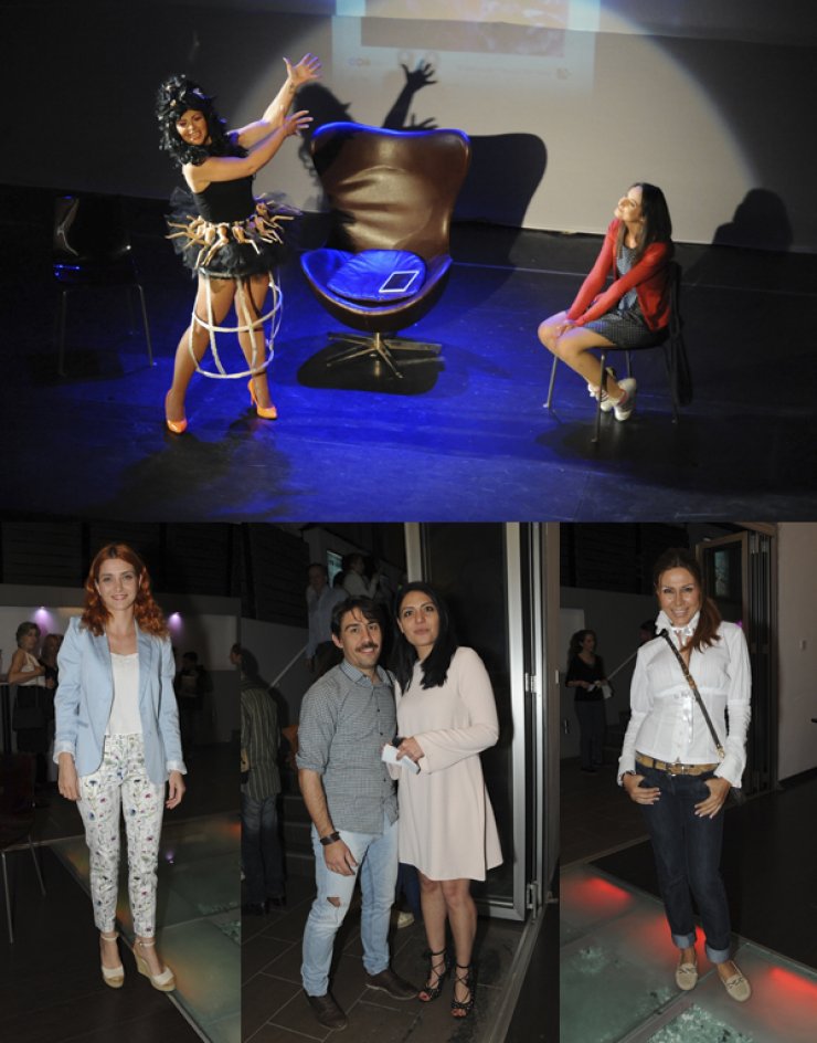 Στην πρεμιέρα της παράστασης "Όταν πεθάνω θάψτε με στο facebook"