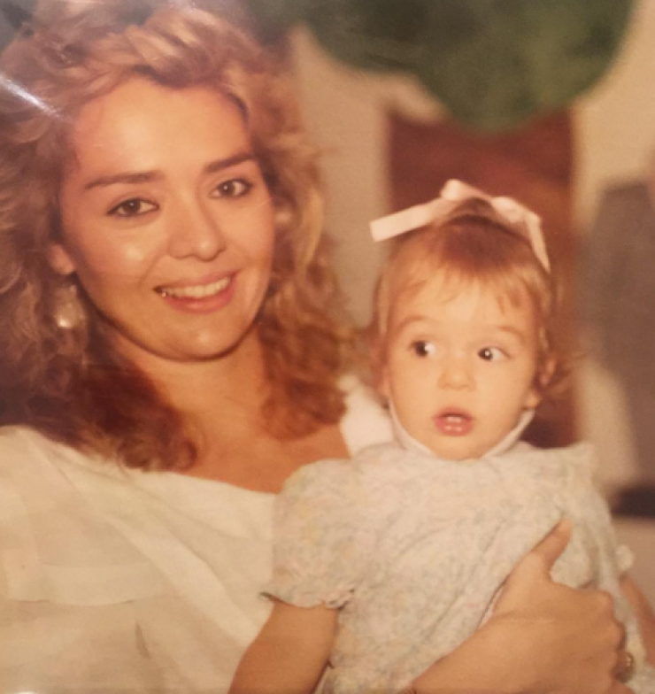 Ποια Κύπρια socialite είναι το κοριτσάκι στη φωτογραφία;