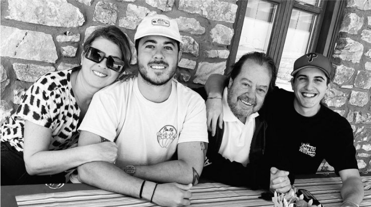 Σοφία Αλιμπέρτη: Η αντίδραση που είχε στο πρώτο live που παρακολούθησε του γιου της[εικόνα]