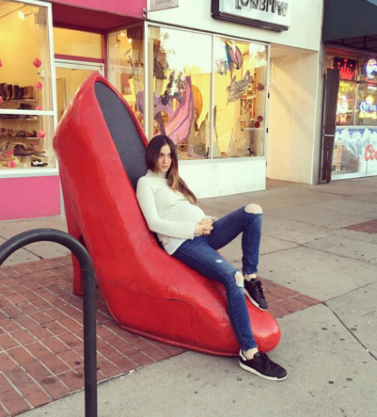 Σοφία Καρβέλα: Ανακοίνωσε το φύλο του μωρού της με αυτή τη φωτογραφία;