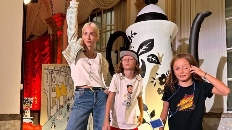 Σοφία Καρβέλα: Οι γιοι της έγιναν youtubers [βίντεο]