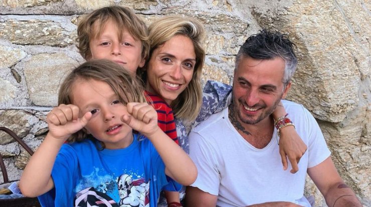 Σοφία Καρβέλα: Δείτε πως αποκαλεί τον σύζυγό της [εικόνα]