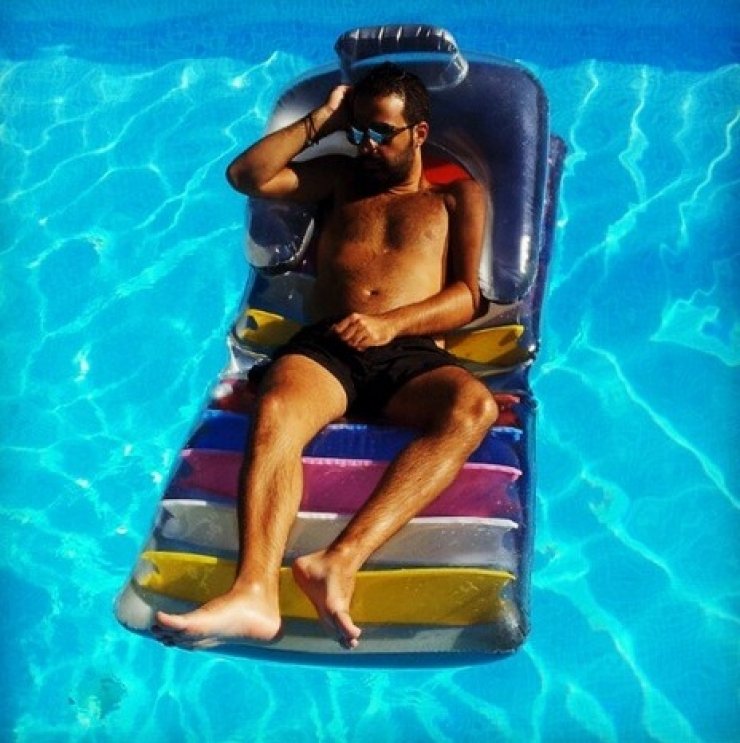 Μιχάλης Σοφοκλέους: Το τελευταίο του μπάνιο πριν την νέα τηλεοπτική σεζόν