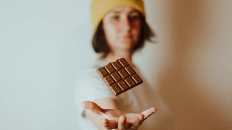 Πως μπορεί η σοκολάτα να σε βοηθήσει να χάσεις βάρος προσθέτοντάς την στο πρωινό σου;