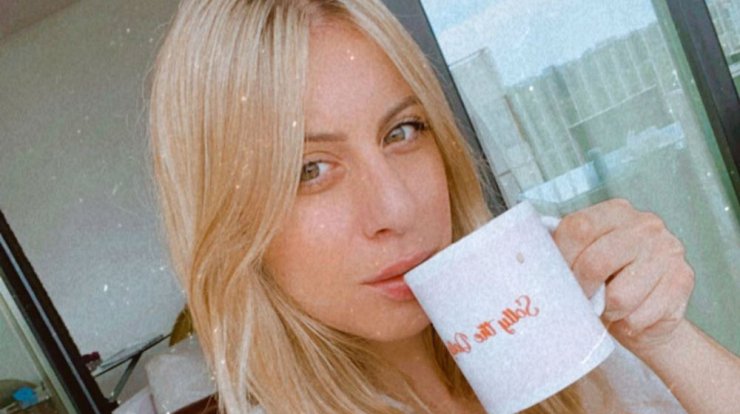 Σόλια Κυπριανού: Το γυμνασμένο της σώμα με μαγιό εντυπωσιάζει! [εικόνες & βίντεο]