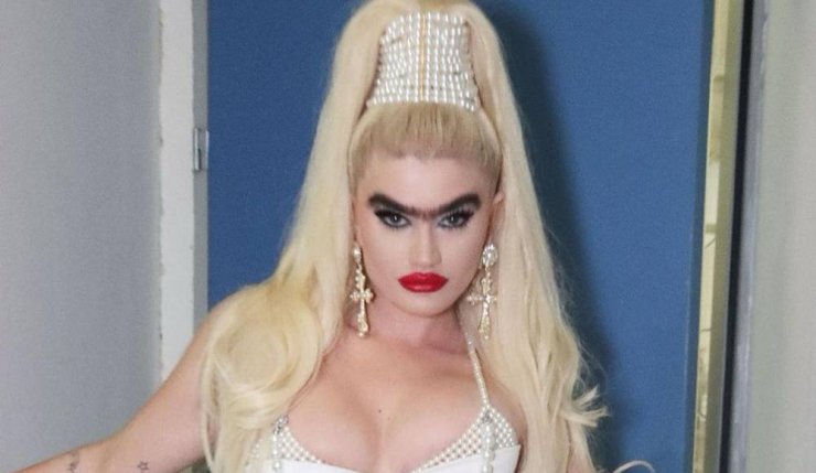 Σοφία Χατζηπαντελή: Επέλεξε δημιουργία Κύπριου σχεδιαστή που διαπρέπει στο εξωτερικό