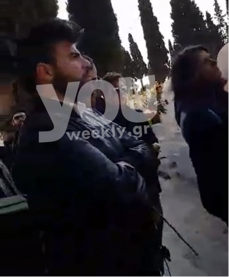 Ο σωσίας του Παντελίδη μιλάει για το τι έγινε στο νεκροταφείο με τον πατέρα του Παντελή. Τα υβριστικά σχόλια που του έγραψαν…