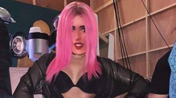 Soula Glamorous: Κατά χιλιάδες μειώνονται οι followers της μέρα με τη μέρα [εικόνες]