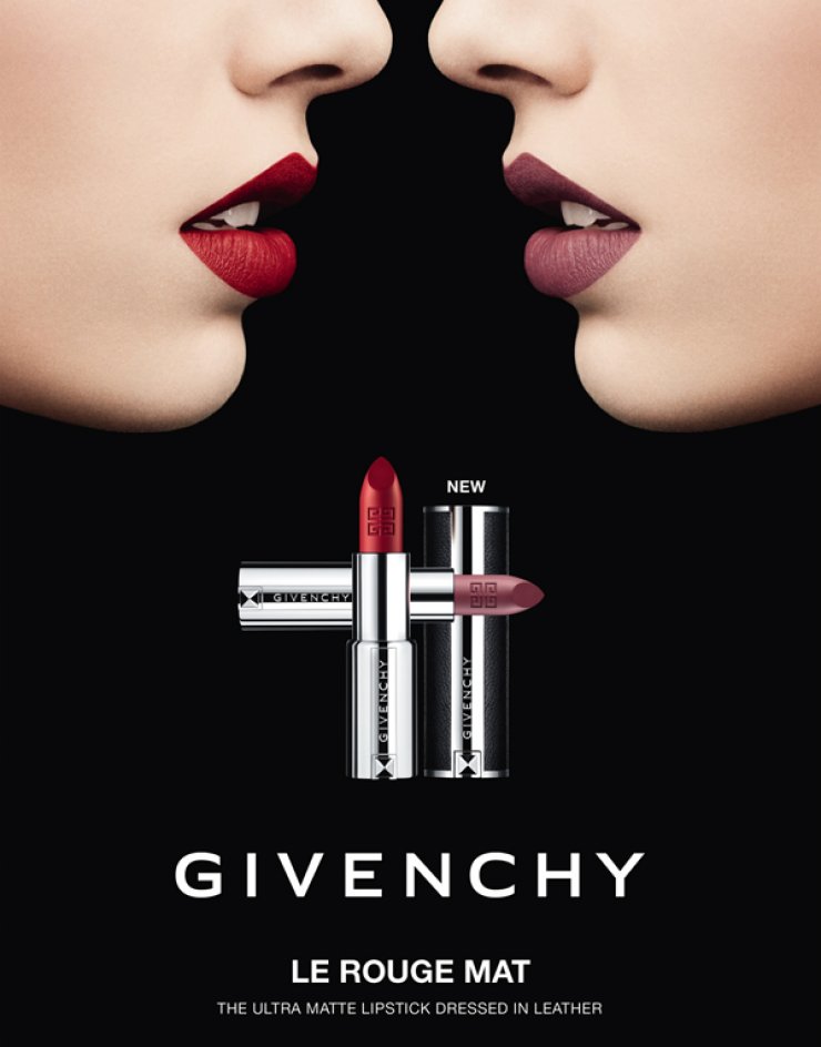 Χείλη "ντυμένα" με βελούδο από τον οίκο Givenchy