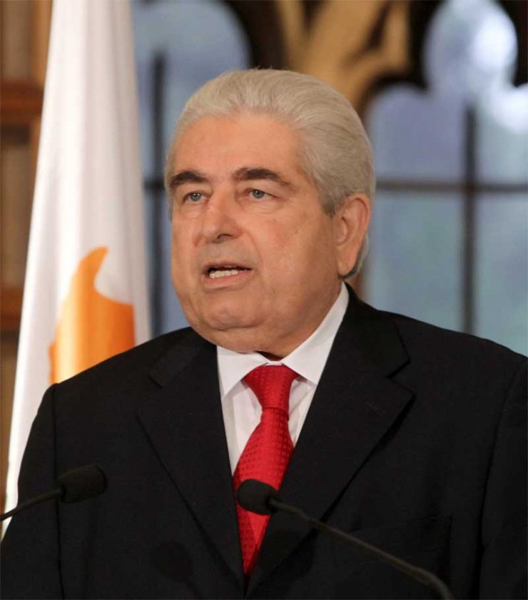 Τη σιωπή του έσπασε ο τέως Πρόεδρος της Δημοκρατίας Δημήτρης Χριστόφιας